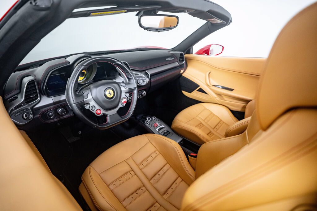 Used 2014 Ferrari 458 Spider RWD image 13