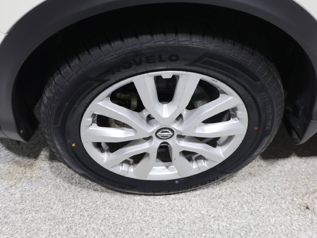 Used 2022 Nissan Rogue Sport SV w/ Technology Package AWD/4WD image 18