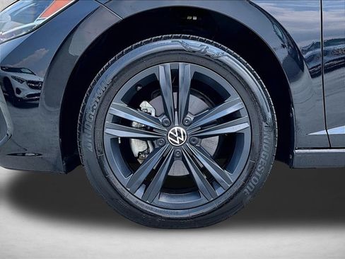 Used 2023 Volkswagen Jetta SE w/ Panoramic Sunroof Package FWD image 10