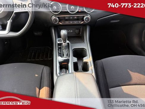 Used 2025 Nissan Sentra SV FWD image 13