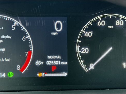 Used 2025 Honda Odyssey Elite image 8