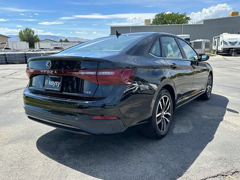 Used 2025 Volkswagen Jetta SE FWD image 10