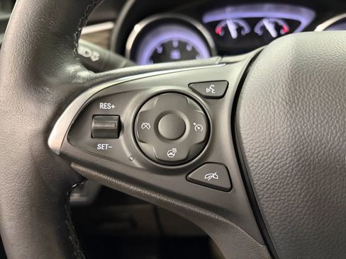 Used 2019 Buick Envision Essence image 37