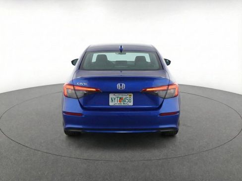 Used 2023 Honda Civic EX image 6