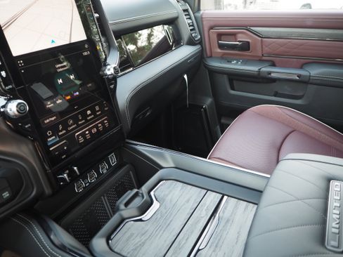 New 2025 RAM 2500 Limited image 21