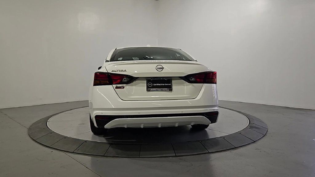 Used 2025 Nissan Altima 2.5 S FWD image 4