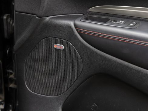 Used 2016 Dodge Durango R/T w/ Technology Group image 21