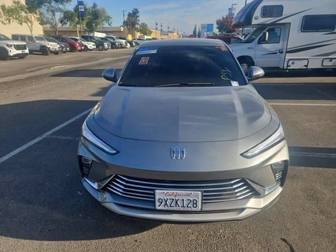 Used 2026 Buick Envista Preferred FWD image 2