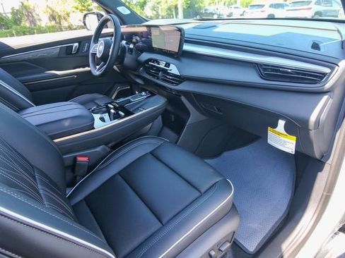New 2026 Buick Enclave Avenir w/ Super Cruise Package FWD image 23