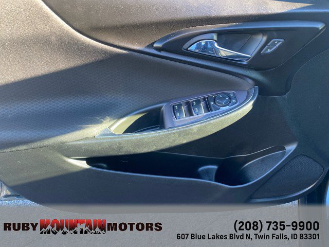 Used 2018 Chevrolet Malibu LT FWD image 11