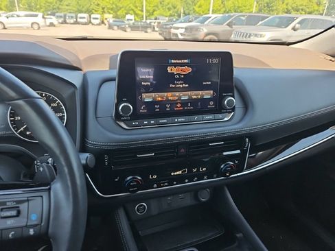Used 2023 Nissan Rogue SL AWD/4WD image 19