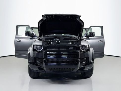 Used 2022 Land Rover Defender 110 X image 24