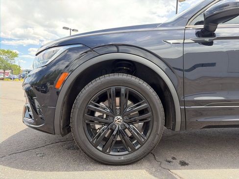 Used 2022 Volkswagen Tiguan SE R-Line AWD/4WD image 10