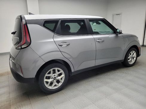Used 2023 Kia Soul LX w/ Option Group 015 FWD image 9
