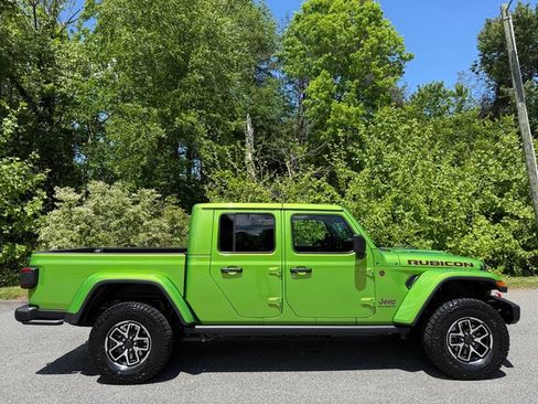 New 2025 Jeep Gladiator Rubicon image 6