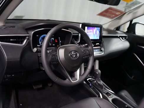 Certified 2024 Toyota Corolla Cross XLE w/ Convenience Package image 7