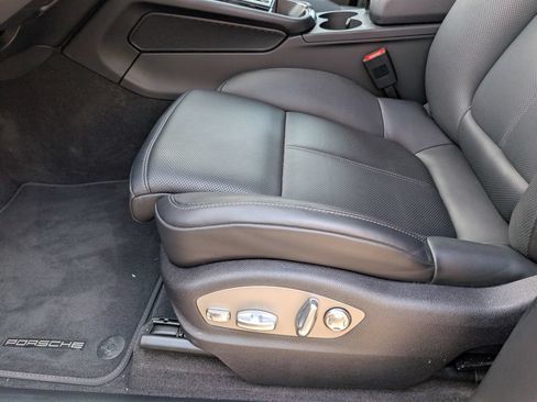 Certified 2026 Porsche Macan AWD/4WD image 21