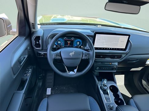 Used 2025 Ford Bronco Sport Outer Banks w/ Outer Banks Tech Package+ AWD/4WD image 7