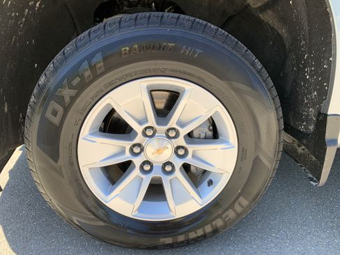 Used 2025 Chevrolet Silverado 1500 LT AWD/4WD image 48