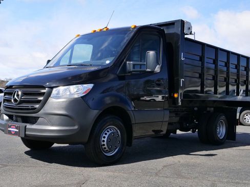 Used 2023 Mercedes-Benz Sprinter 3500 image 4