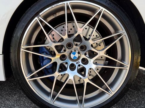 Used 2017 BMW M4 Convertible RWD image 31