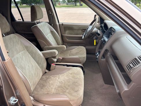 Used 2004 Honda CR-V EX image 8