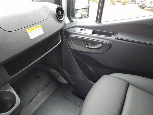 New 2026 Mercedes-Benz Sprinter 2500 image 24