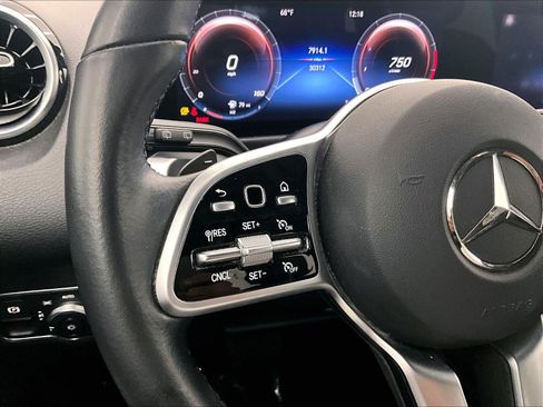 Certified 2022 Mercedes-Benz GLB 250 4MATIC image 21