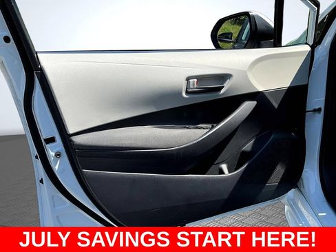 Used 2022 Toyota Corolla L FWD image 18