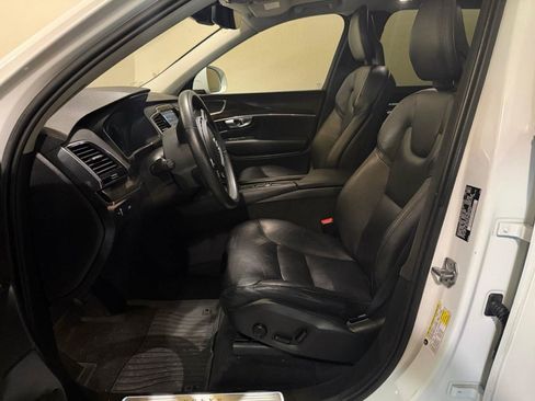 Used 2017 Volvo XC90 T6 Momentum w/ Vision Package AWD/4WD image 8