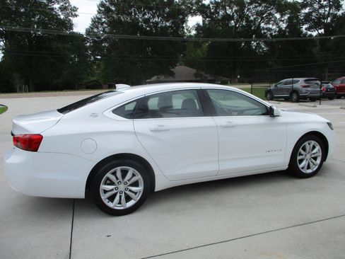 Used 2019 Chevrolet Impala LT FWD image 22