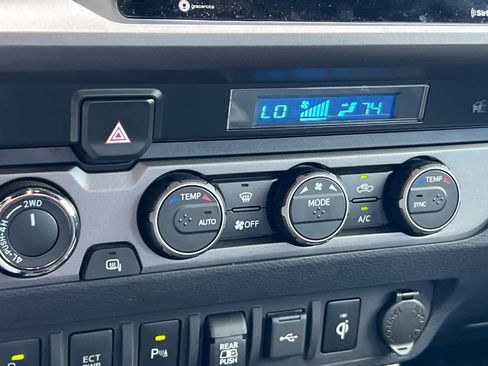 Used 2021 Toyota Tacoma TRD Off-Road w/ Technology Package image 20