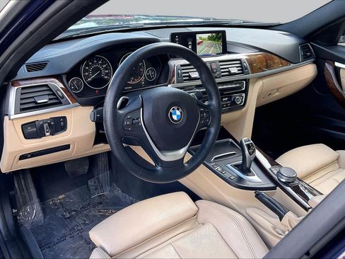 Used 2018 BMW 330i xDrive Sedan w/ Convenience Package AWD/4WD image 17