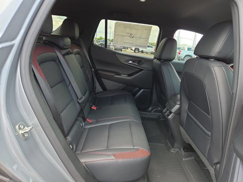 New 2027 Chevrolet Equinox RS w/ Convenience Package III FWD image 15