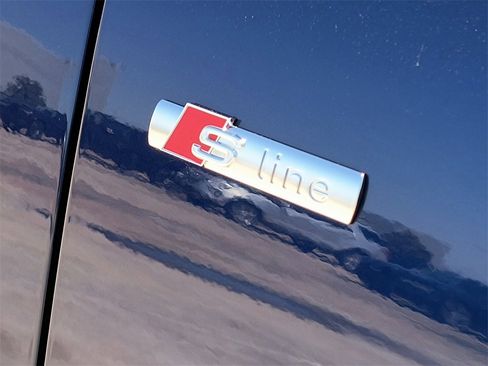 New 2025 Audi Q3 2.0T Premium image 6