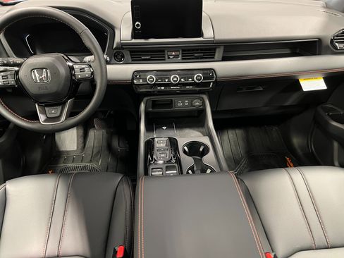 New 2025 Honda Pilot TrailSport image 20
