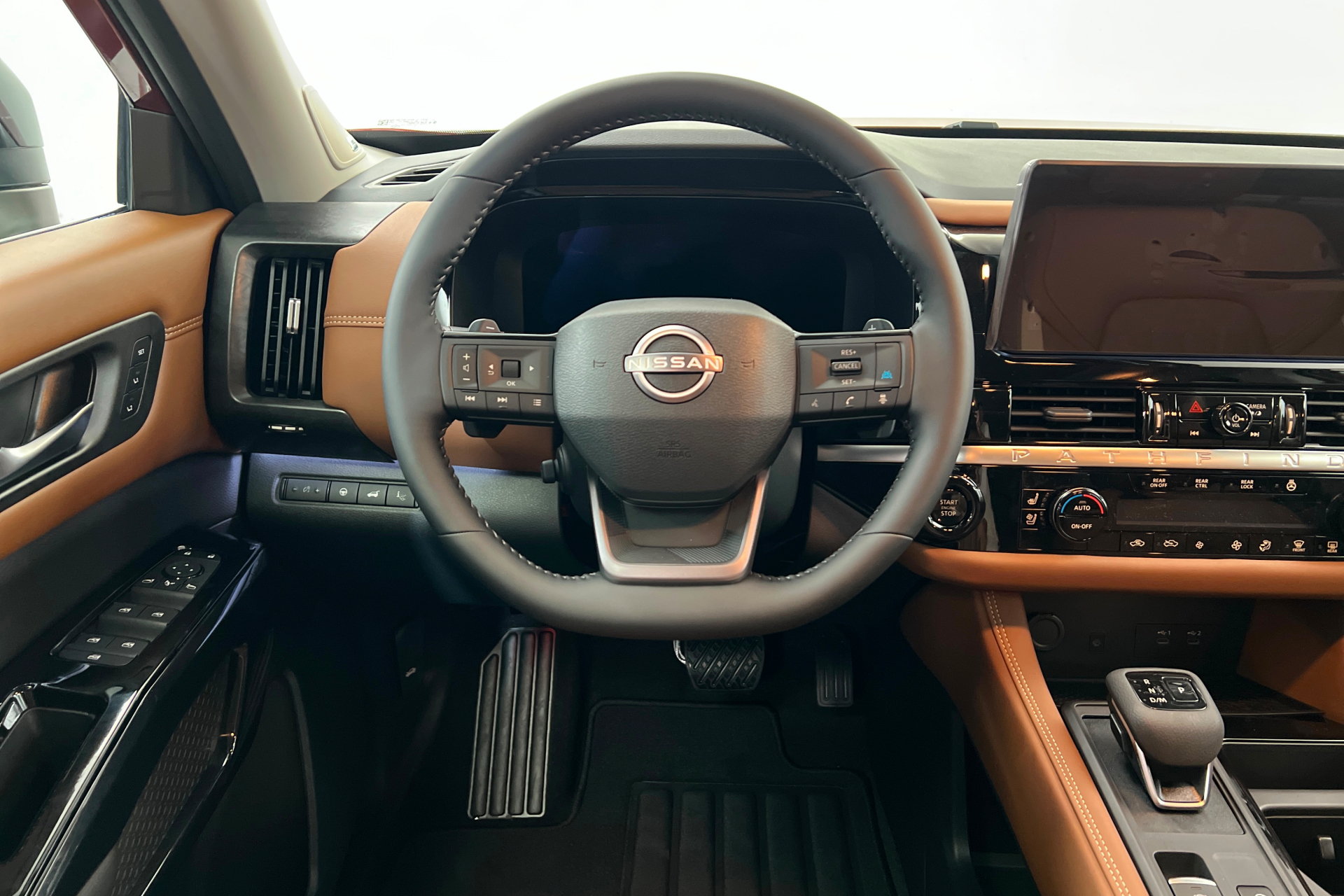New 2026 Nissan Pathfinder Platinum w/ Cargo Package AWD/4WD image 12