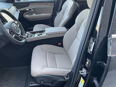 New 2026 Volvo XC90 T8 Plus w/ Protection Package Premier AWD/4WD image 15