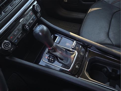 Used 2022 Jeep Compass Trailhawk w/ Trailhawk Elite Group image 20