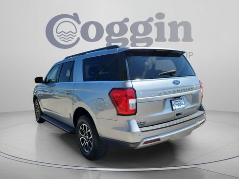 Used 2024 Ford Expedition Max XLT RWD image 2