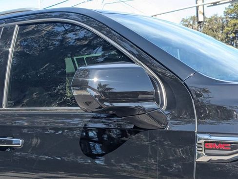 New 2026 GMC Yukon Elevation image 12