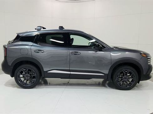 Certified 2026 Nissan Kicks SR FWD image 9