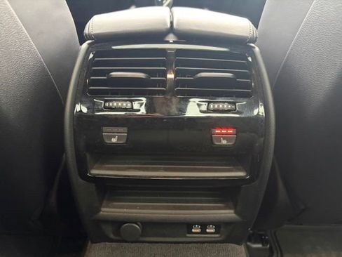 Used 2022 BMW M550i xDrive w/ Executive Package image 26