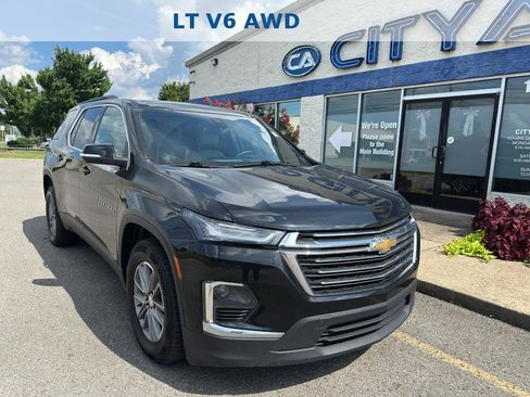 Used 2023 Chevrolet Traverse LT w/ LPO, Cargo Package AWD/4WD image 2