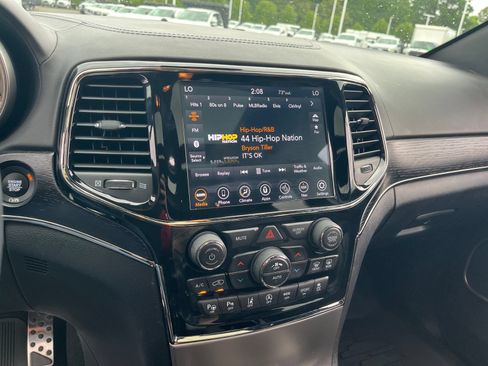 Used 2021 Jeep Grand Cherokee High Altitude AWD/4WD image 21