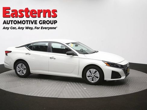 Used 2024 Nissan Altima 2.5 S FWD image 48
