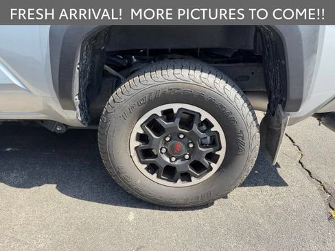 Certified 2024 Toyota Tacoma TRD Off-Road AWD/4WD image 10