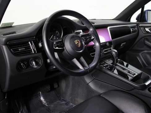 Used 2023 Porsche Macan image 4