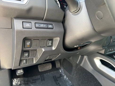 Used 2022 Nissan Frontier SV image 18