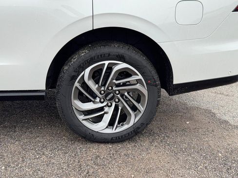 New 2025 Lincoln Navigator Reserve image 9